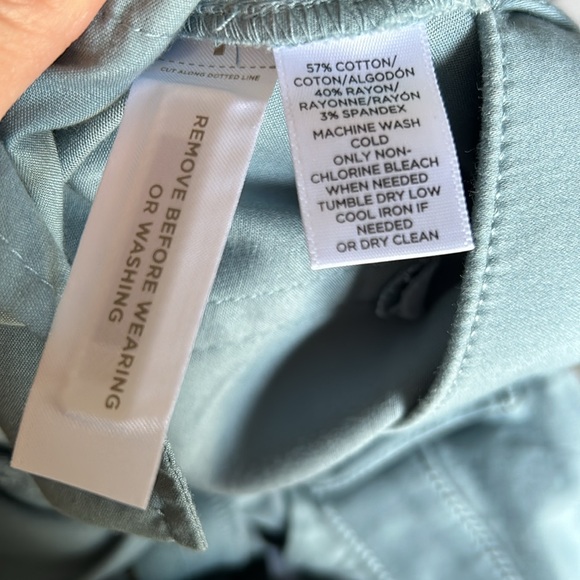 LOFT misty blue pants. More structure than leggings but very stretchy. 28 Tall - Picture 4 of 5